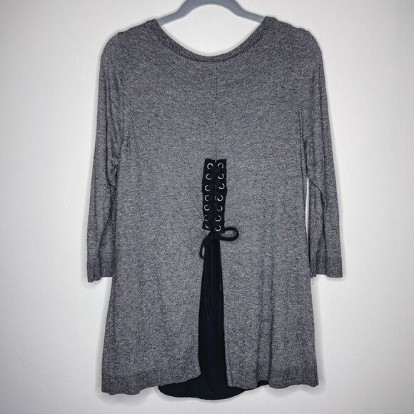 Torrid Grey Knit Sweater with Lace-Up Back Detail Size 1 Heathered Grey - Picture 6 of 9